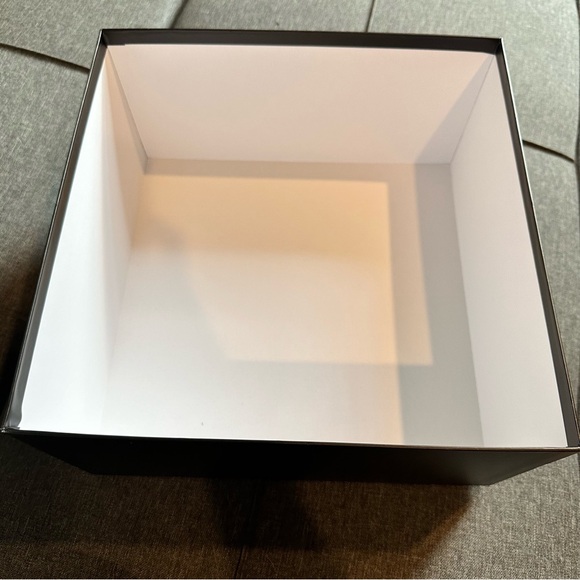 Large Versace Box Authentic - Picture 2 of 3